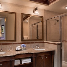 Oceanview Suite Bathroom