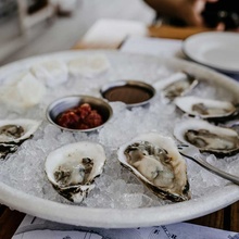 Food 3 oysters